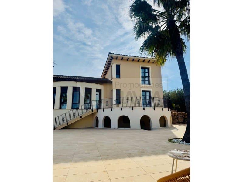 3 soveværelse Villa til salg i Javea / Xabia med swimmingpool - € 1.700.000 (Ref: 10023046)