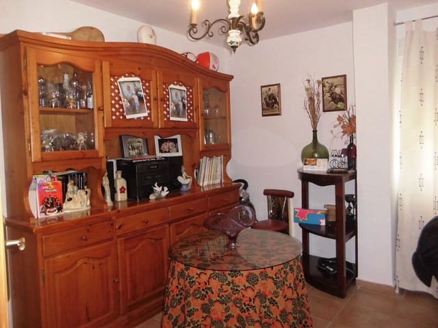 5 Zimmer Finca/Landgut zu verkaufen in Quesada mit Garage - 225.000 € (Ref: 9462737)