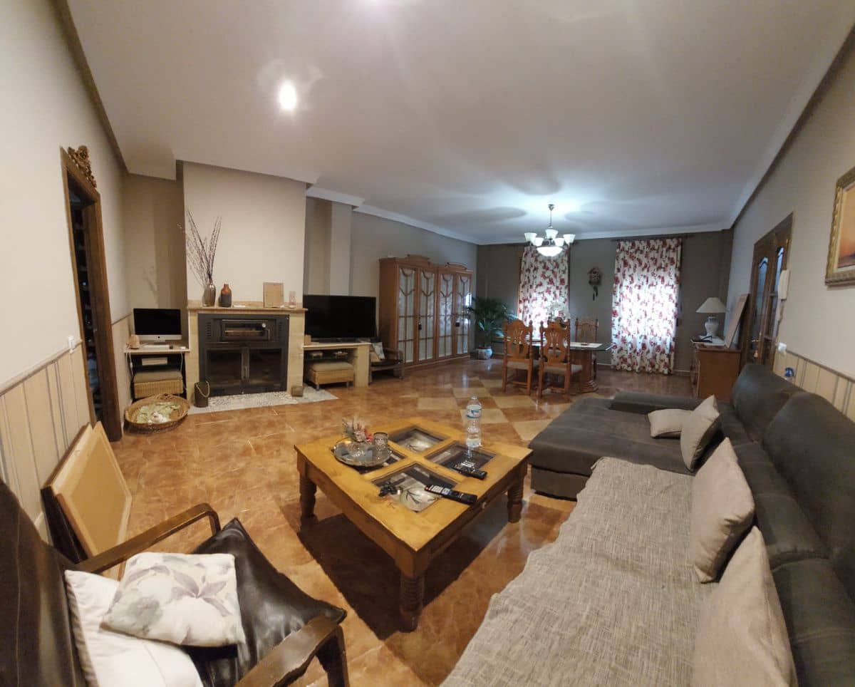 4 Zimmer Haus zu verkaufen in Quesada mit Garage - 220.000 € (Ref: 9462741)