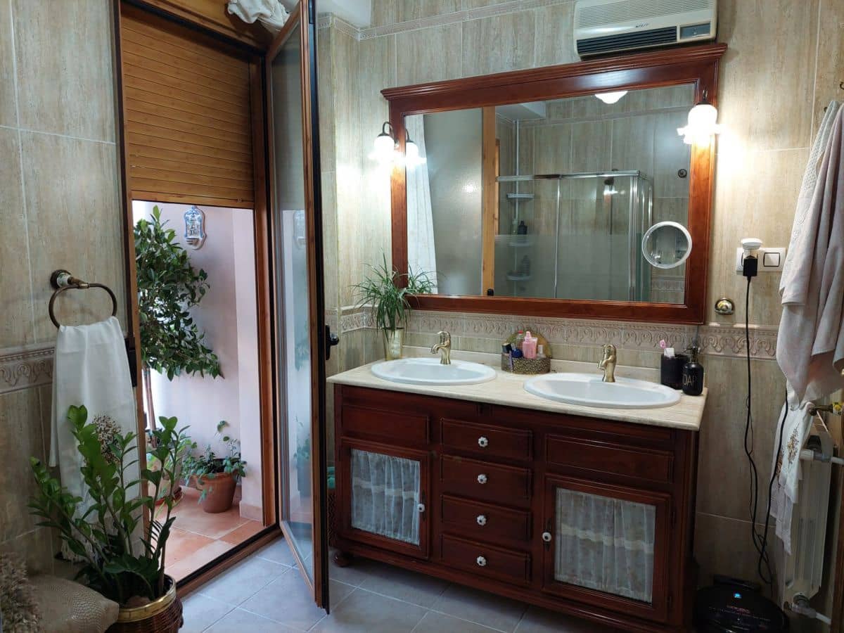 4 Zimmer Haus zu verkaufen in Quesada mit Garage - 220.000 € (Ref: 9462741)