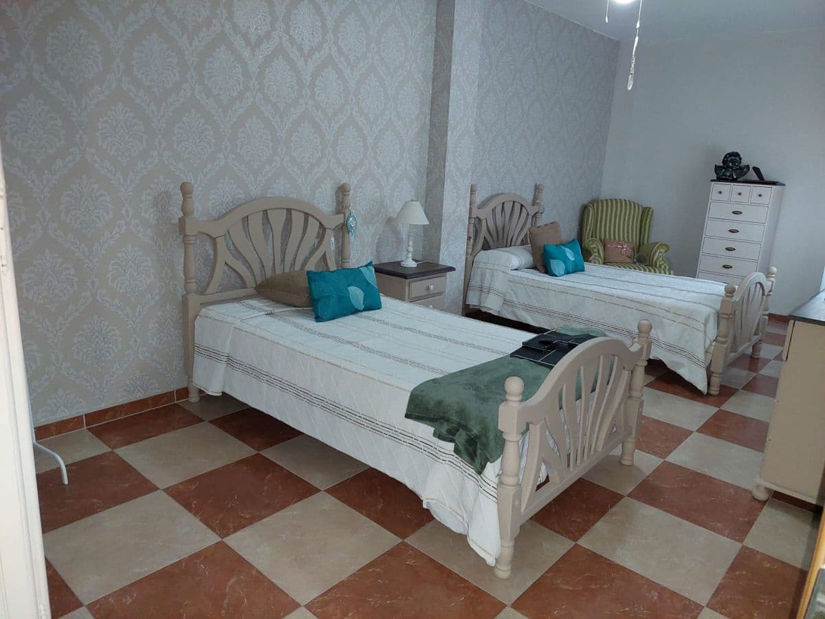 4 Zimmer Haus zu verkaufen in Quesada mit Garage - 220.000 € (Ref: 9462741)