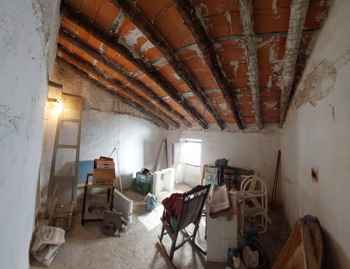 4 Zimmer Haus zu verkaufen in Quesada mit Garage - 51.000 € (Ref: 9462743)