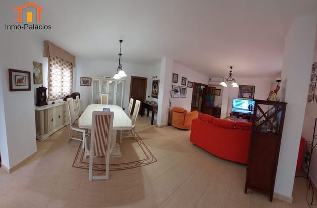 5 Zimmer Haus zu verkaufen in Quesada mit Garage - 200.000 € (Ref: 9462745)