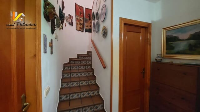 3 Zimmer Haus zu verkaufen in Quesada mit Garage - 150.000 € (Ref: 9462748)