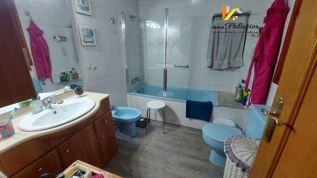 3 Zimmer Haus zu verkaufen in Quesada mit Garage - 150.000 € (Ref: 9462748)