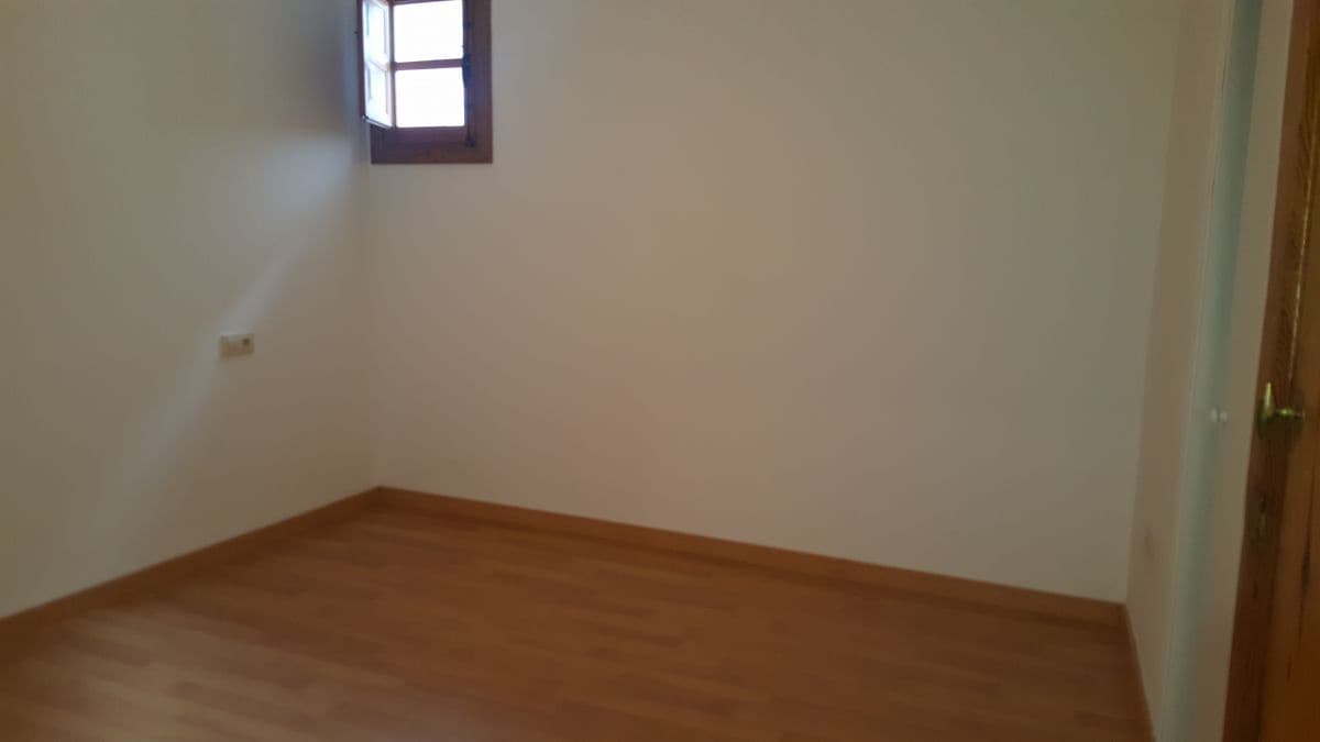 4 Zimmer Haus zu verkaufen in Quesada mit Garage - 160.000 € (Ref: 9465421)