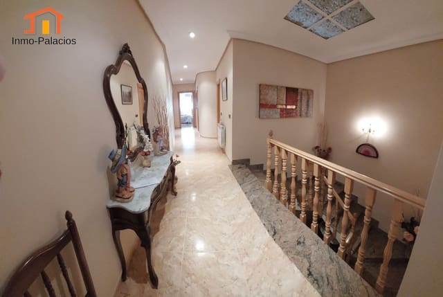 3 Zimmer Haus zu verkaufen in Quesada mit Garage - 125.000 € (Ref: 9465423)