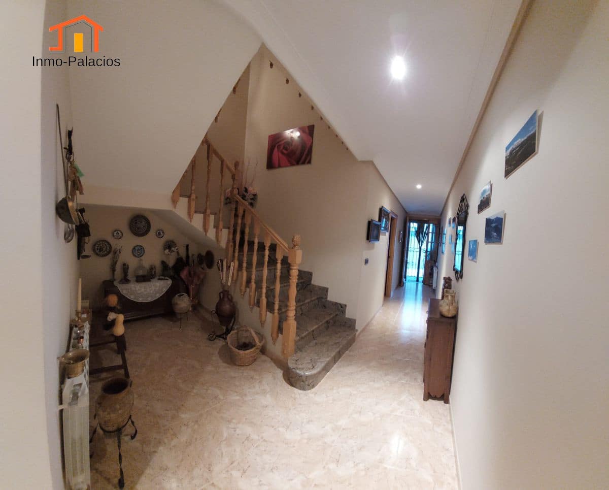 3 Zimmer Haus zu verkaufen in Quesada mit Garage - 125.000 € (Ref: 9465423)