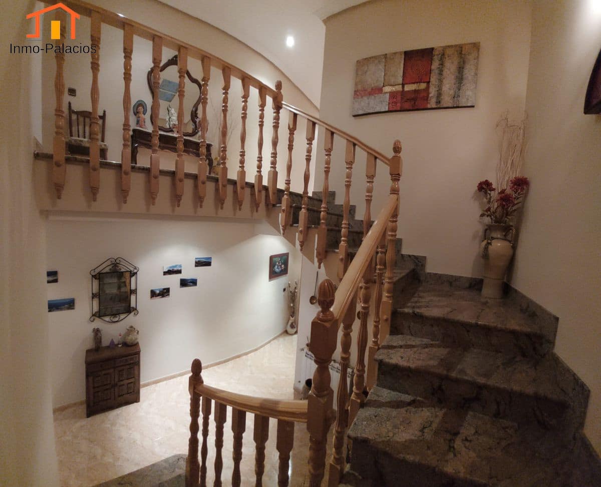 3 Zimmer Haus zu verkaufen in Quesada mit Garage - 125.000 € (Ref: 9465423)