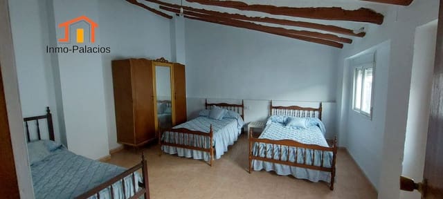 4 Zimmer Haus zu verkaufen in Quesada mit Garage - 69.000 € (Ref: 9465424)