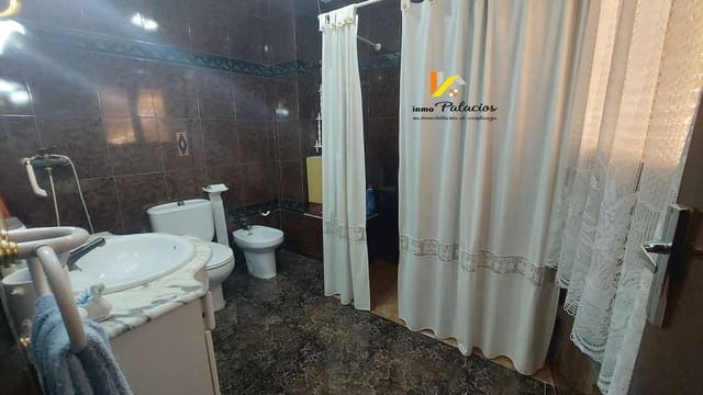 4 Zimmer Haus zu verkaufen in Quesada mit Garage - 89.000 € (Ref: 9465429)