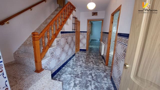 4 Zimmer Haus zu verkaufen in Quesada mit Garage - 85.000 € (Ref: 9465430)