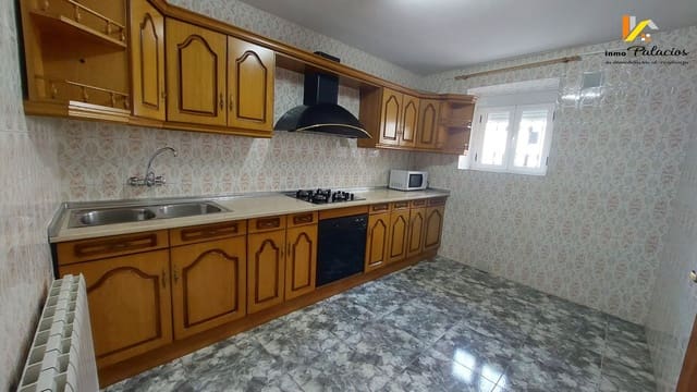 4 Zimmer Haus zu verkaufen in Quesada mit Garage - 85.000 € (Ref: 9465430)