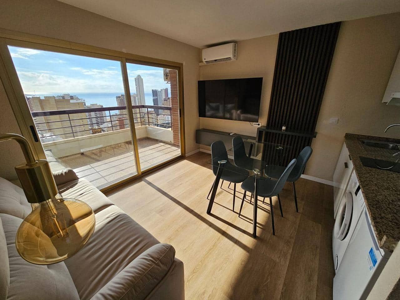 Wohnung zu verkaufen in Benidorm mit Pool Garage - 185.000 € (Ref: 10021383)
