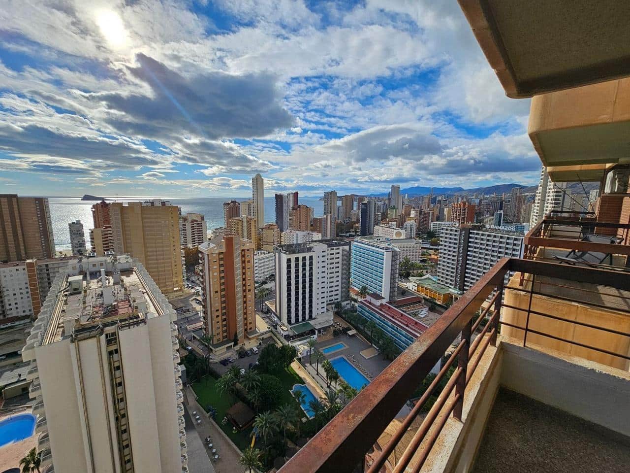 Wohnung zu verkaufen in Benidorm mit Pool Garage - 185.000 € (Ref: 10021383)