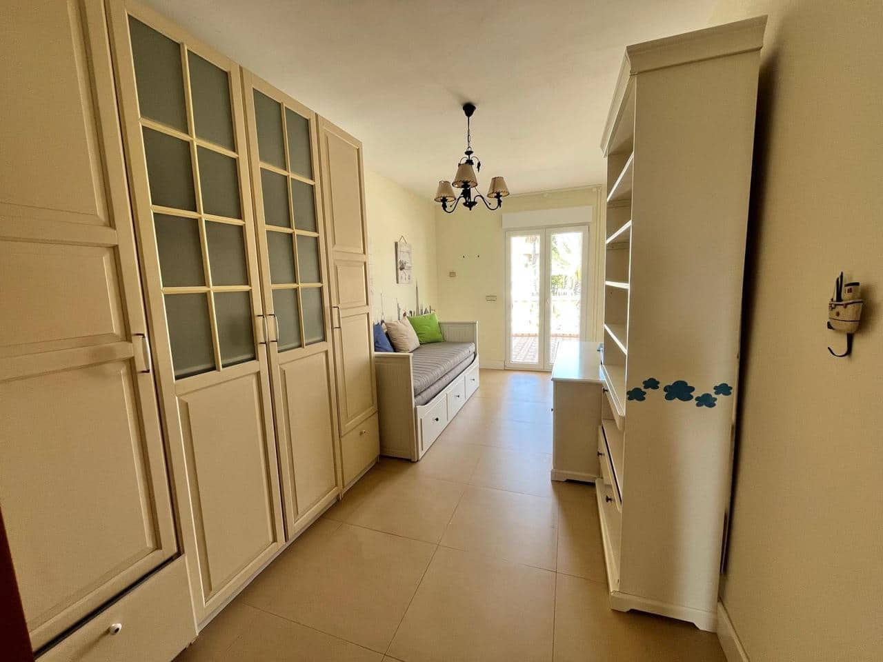 6 bedroom Villa for sale in La Manga del Mar Menor with garage - € 890,000 (Ref: 10024600)