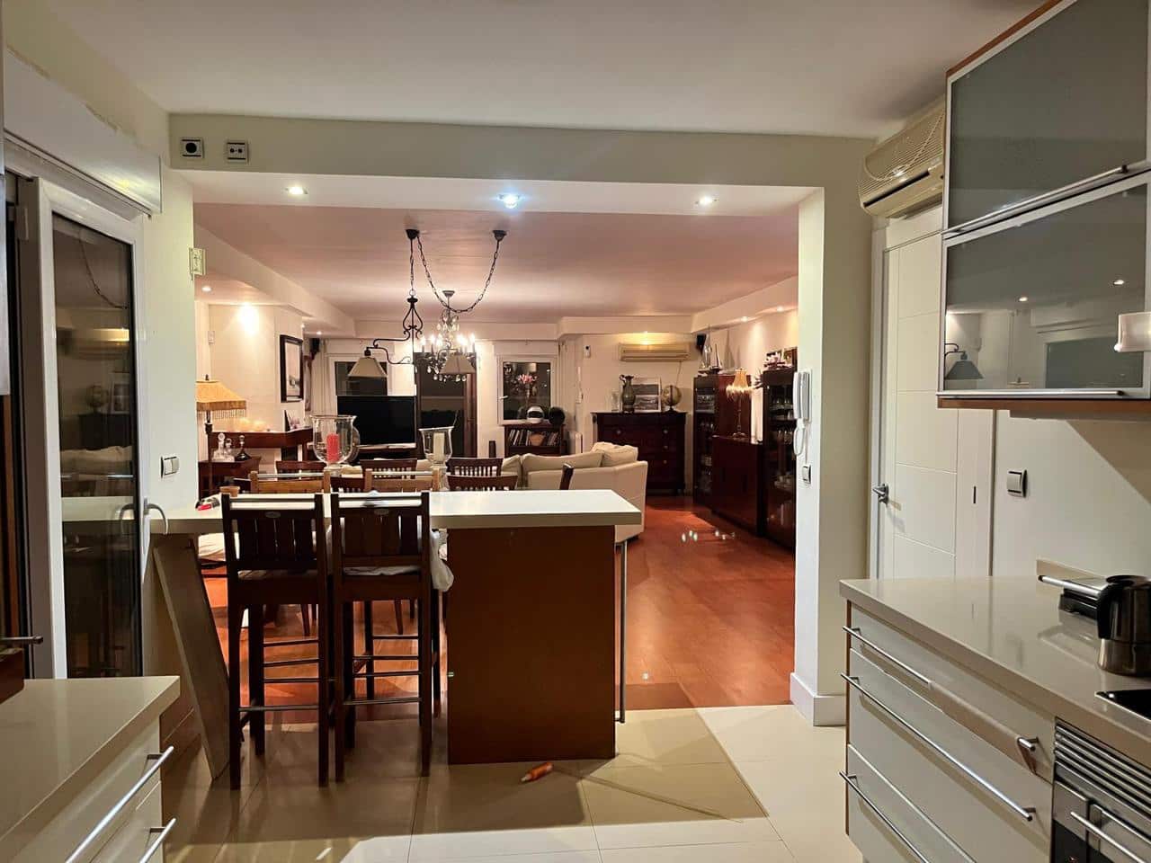 6 bedroom Villa for sale in La Manga del Mar Menor with garage - € 890,000 (Ref: 10024600)