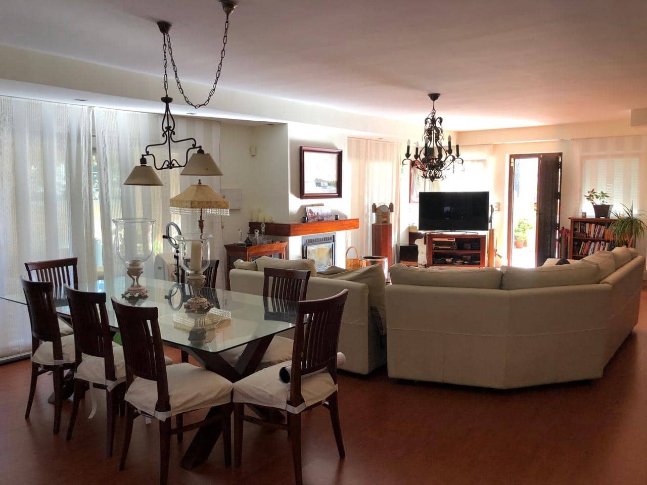 6 bedroom Villa for sale in La Manga del Mar Menor with garage - € 890,000 (Ref: 10024600)