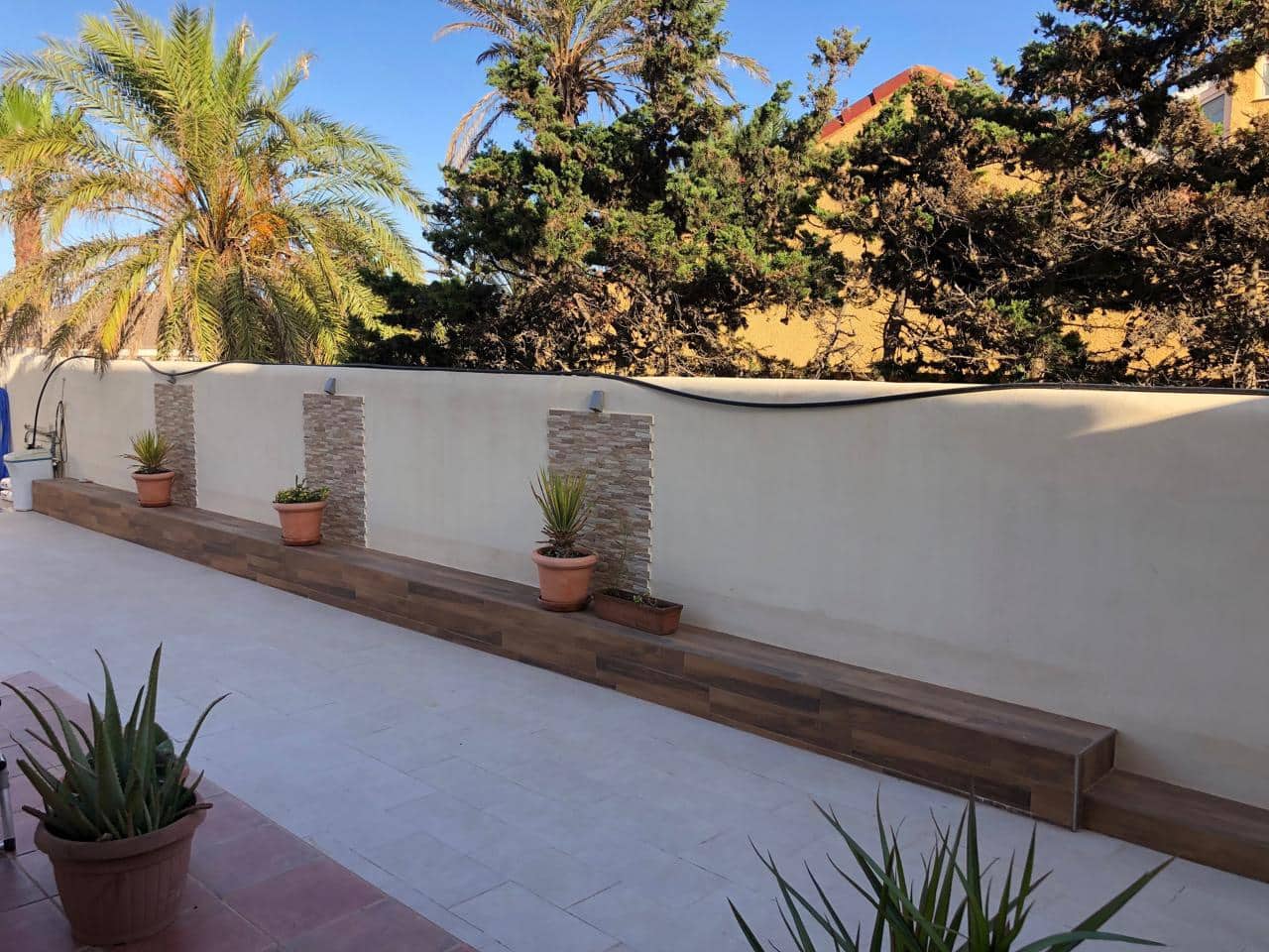 6 bedroom Villa for sale in La Manga del Mar Menor with garage - € 890,000 (Ref: 10024600)