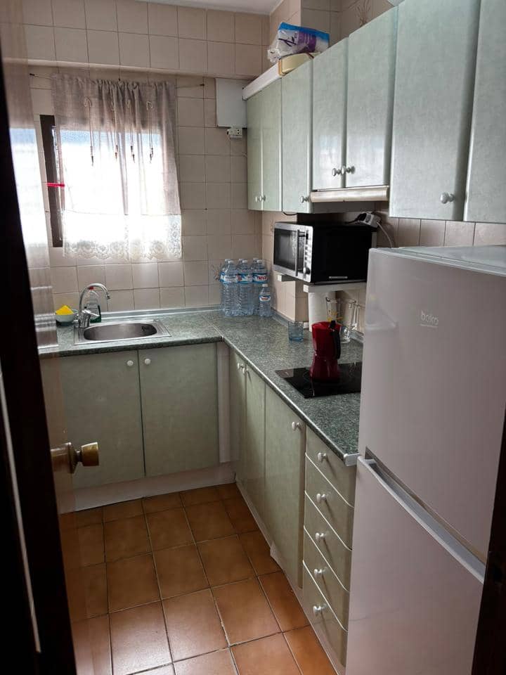 1 soverom Leilighet til leie i Benidorm med svømmebasseng garasje - € 850 (Ref: 10030913)