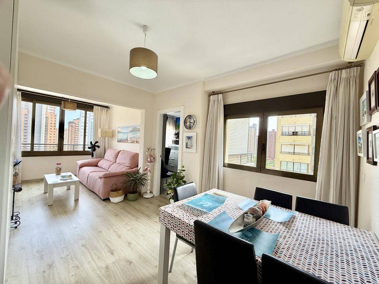 2 makuuhuone Asunto myytävänä paikassa Benidorm mukana uima-altaan - 243 900 € (Ref: 10031091)