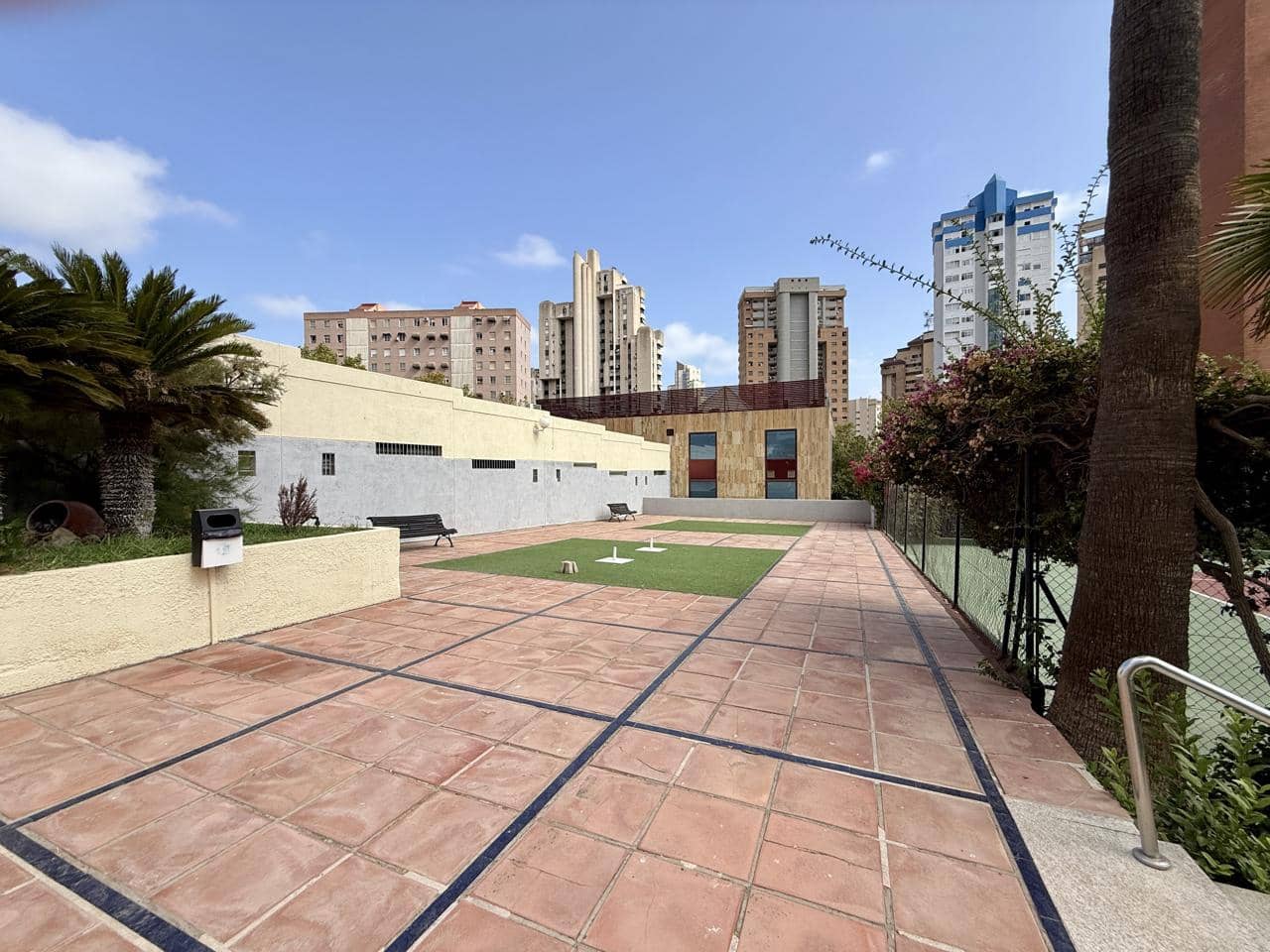 2 makuuhuone Asunto myytävänä paikassa Benidorm mukana uima-altaan - 243 900 € (Ref: 10031091)