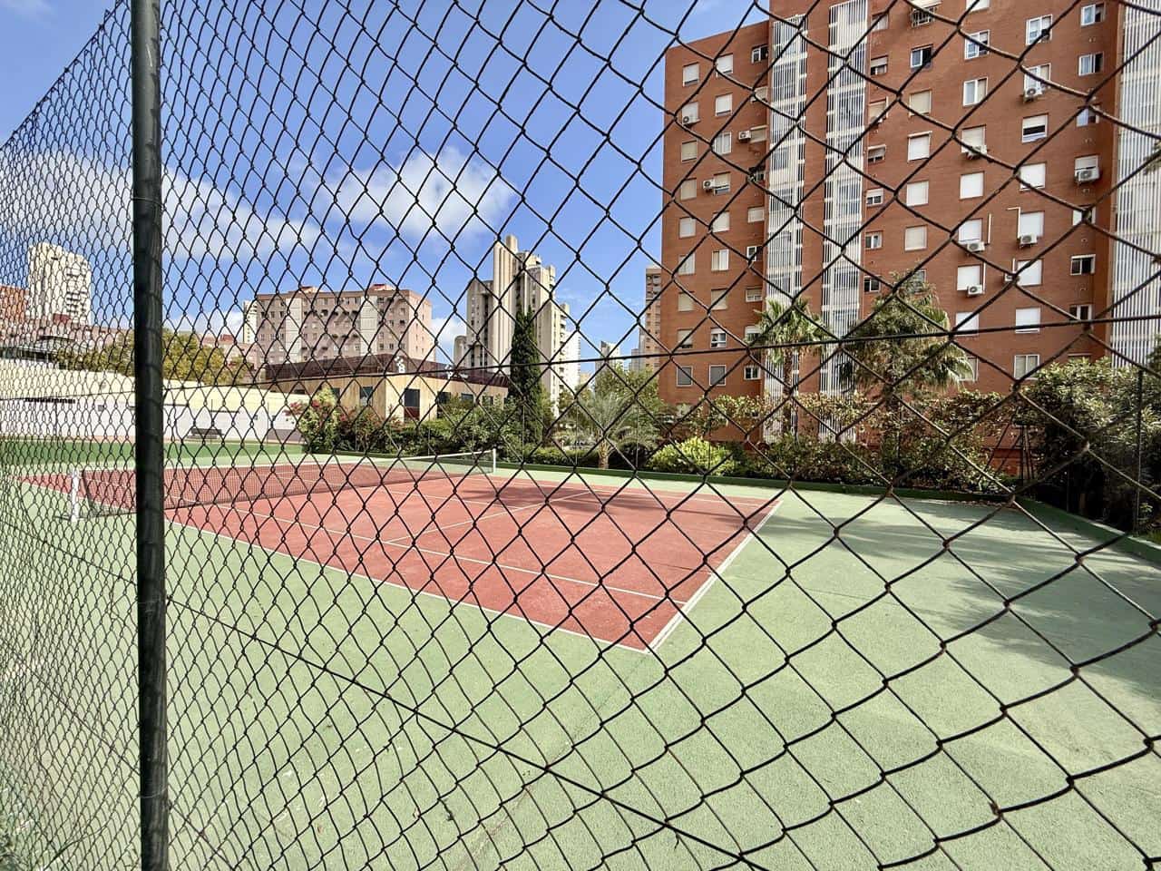 2 makuuhuone Asunto myytävänä paikassa Benidorm mukana uima-altaan - 243 900 € (Ref: 10031091)