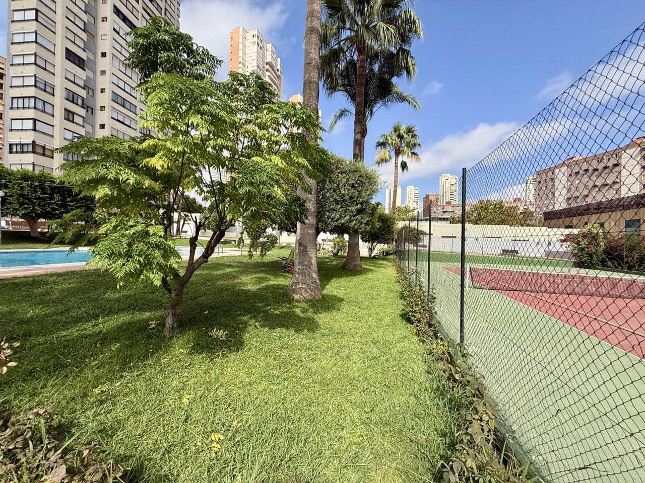 2 makuuhuone Asunto myytävänä paikassa Benidorm mukana uima-altaan - 243 900 € (Ref: 10031091)