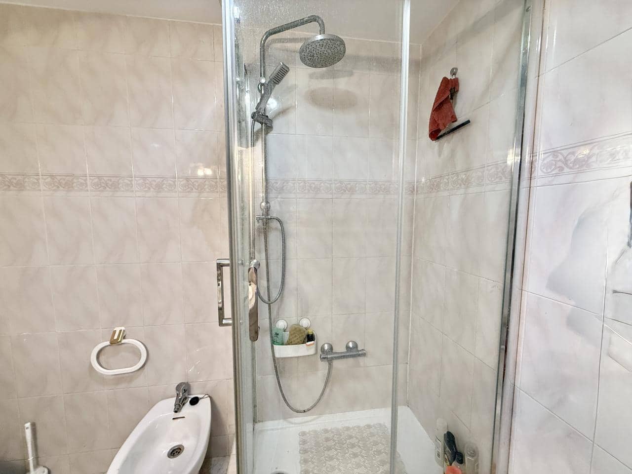 2 makuuhuone Asunto myytävänä paikassa Benidorm mukana uima-altaan - 210 000 € (Ref: 10041848)