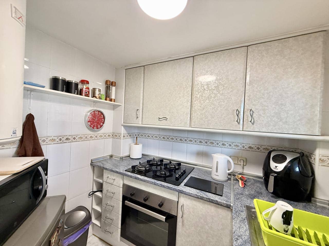 2 makuuhuone Asunto myytävänä paikassa Benidorm mukana uima-altaan - 210 000 € (Ref: 10041848)