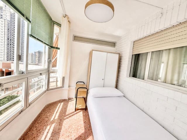 1 quarto Apartamento para arrendar em Levante Alto, Benidorm com piscina - 1 000 € (Ref: 10044094)