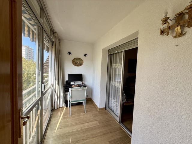 2 sovrum Lägenhet till salu i Playa Levante, Benidorm med garage - 399 000 € (Ref: 10052076)