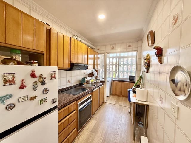 2 sovrum Lägenhet till salu i Playa Levante, Benidorm med garage - 399 000 € (Ref: 10052076)