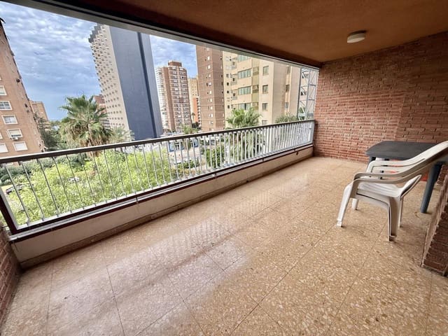 1 sovrum Lägenhet till salu i Levante, Benidorm med pool garage - 245 000 € (Ref: 10057193)