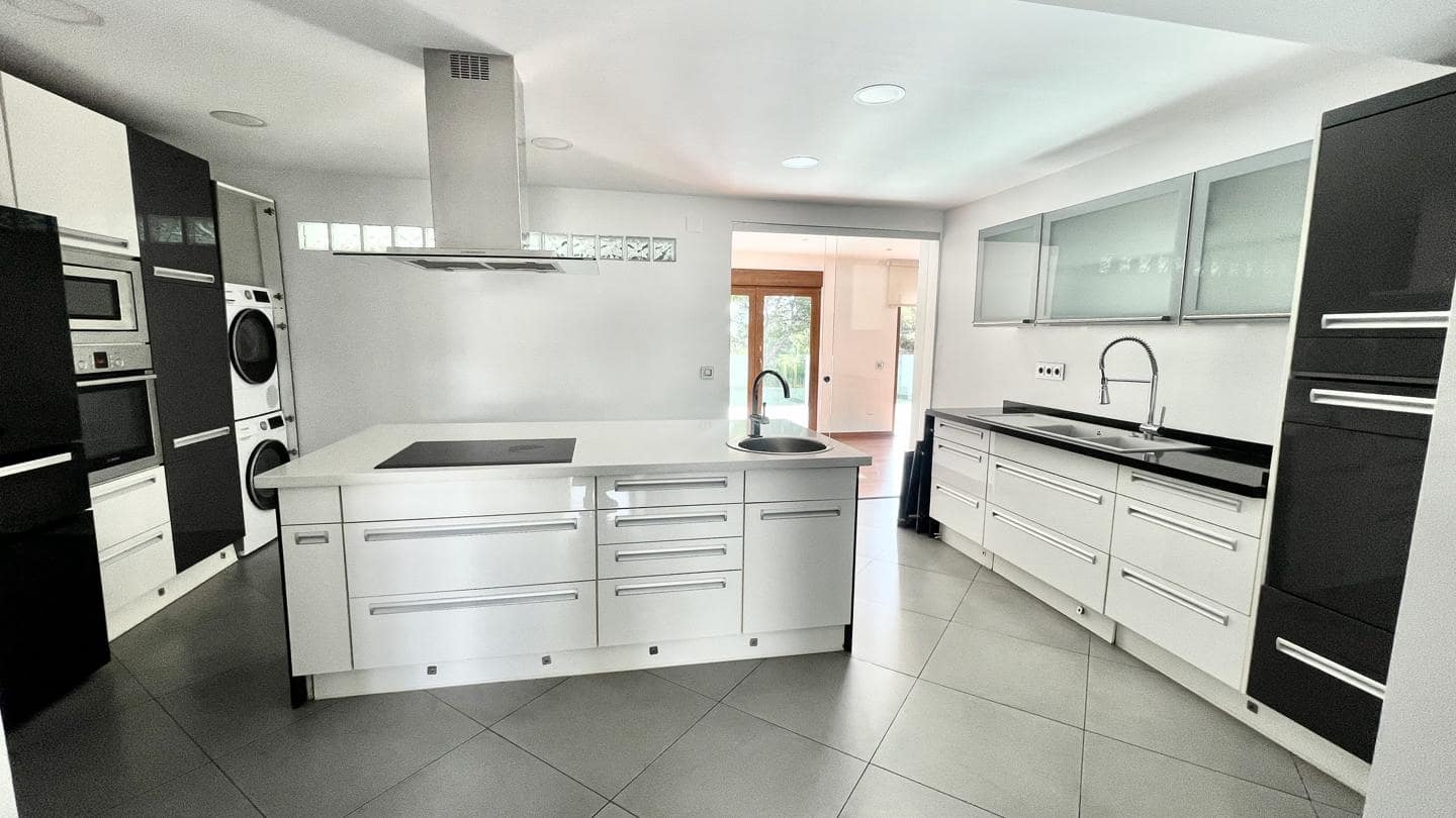 4 soverom Villa til salgs i La Nucia med svømmebasseng garasje - € 950 000 (Ref: 5086369)