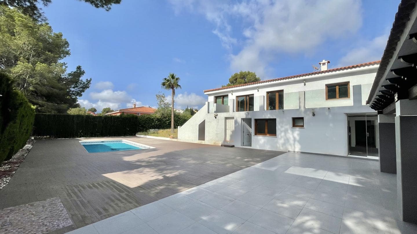 4 soverom Villa til salgs i La Nucia med svømmebasseng garasje - € 950 000 (Ref: 5086369)