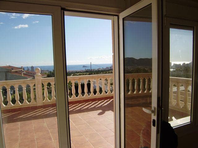 7 soveværelse Villa til salg i Benidorm med swimmingpool - € 1.635.000 (Ref: 5086476)