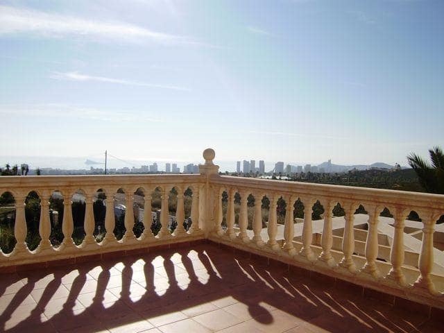 7 soveværelse Villa til salg i Benidorm med swimmingpool - € 1.635.000 (Ref: 5086476)