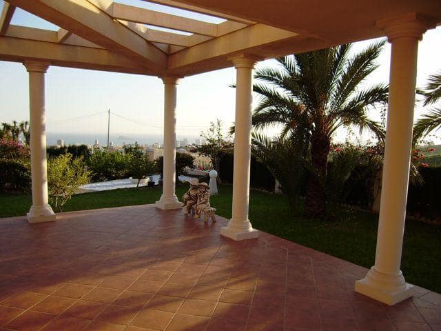 7 soveværelse Villa til salg i Benidorm med swimmingpool - € 1.635.000 (Ref: 5086476)