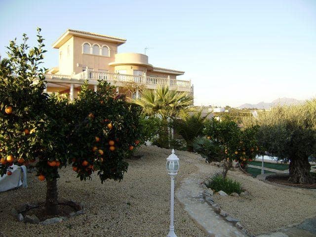 7 soveværelse Villa til salg i Colonia Madrid, Benidorm med swimmingpool - € 1.635.000 (Ref: 5086476)