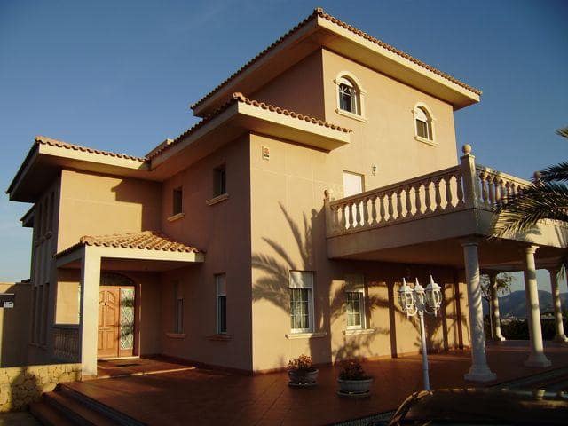 7 slaapkamer Villa te koop in Benidorm met zwembad - € 1.635.000 (Ref: 5086476)