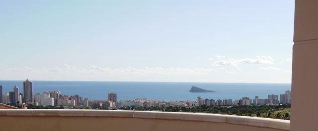 7 slaapkamer Villa te koop in Benidorm met zwembad - € 1.635.000 (Ref: 5086476)