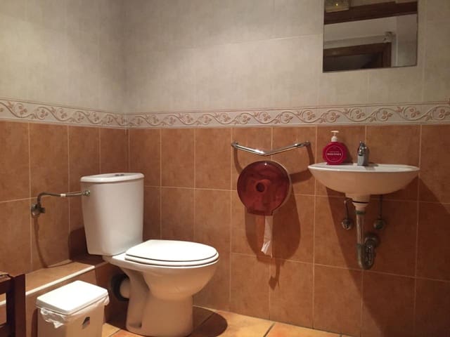 1 bedroom Business for sale in Playa Poniente, Benidorm with garage - € 265,000 (Ref: 5086855)