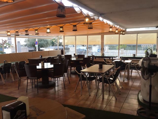 1 bedroom Business for sale in Playa Poniente, Benidorm with garage - € 265,000 (Ref: 5086855)