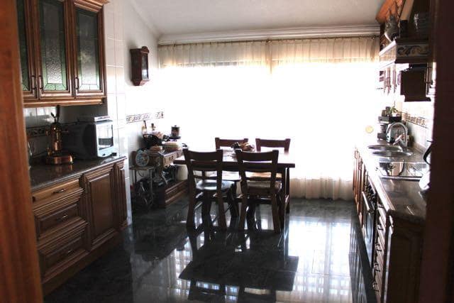 4 soverom Leilighet til salgs i Benidorm med svømmebasseng garasje - € 630 000 (Ref: 5602635)