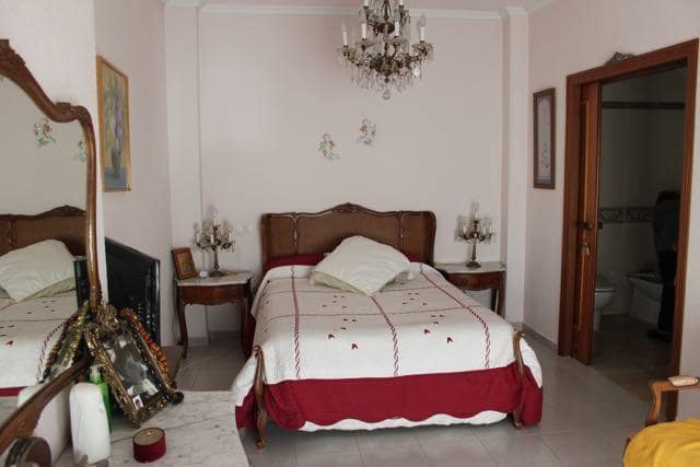 4 soverom Leilighet til salgs i Benidorm med svømmebasseng garasje - € 630 000 (Ref: 5602635)