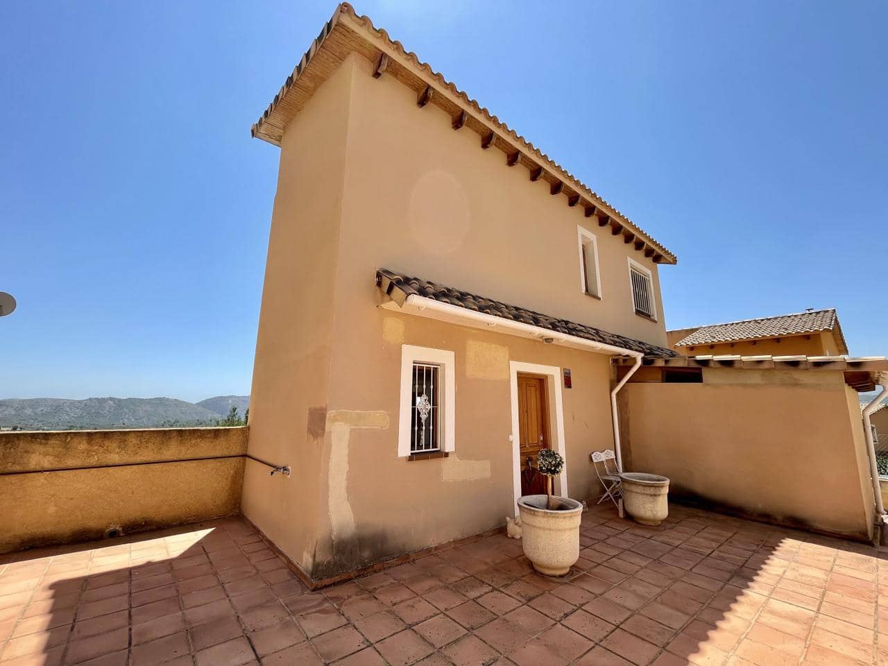 4 bedroom Villa for sale in Relleu with pool € 154,500 (Ref 6358600)