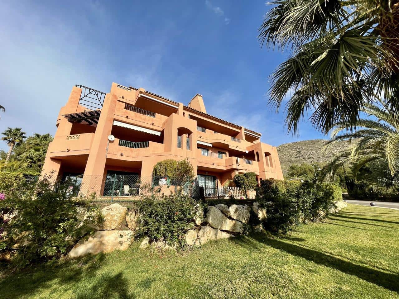 Piso de 1 habitación en Finestrat en venta con piscina garaje - 215.000 € (Ref: 6701569)