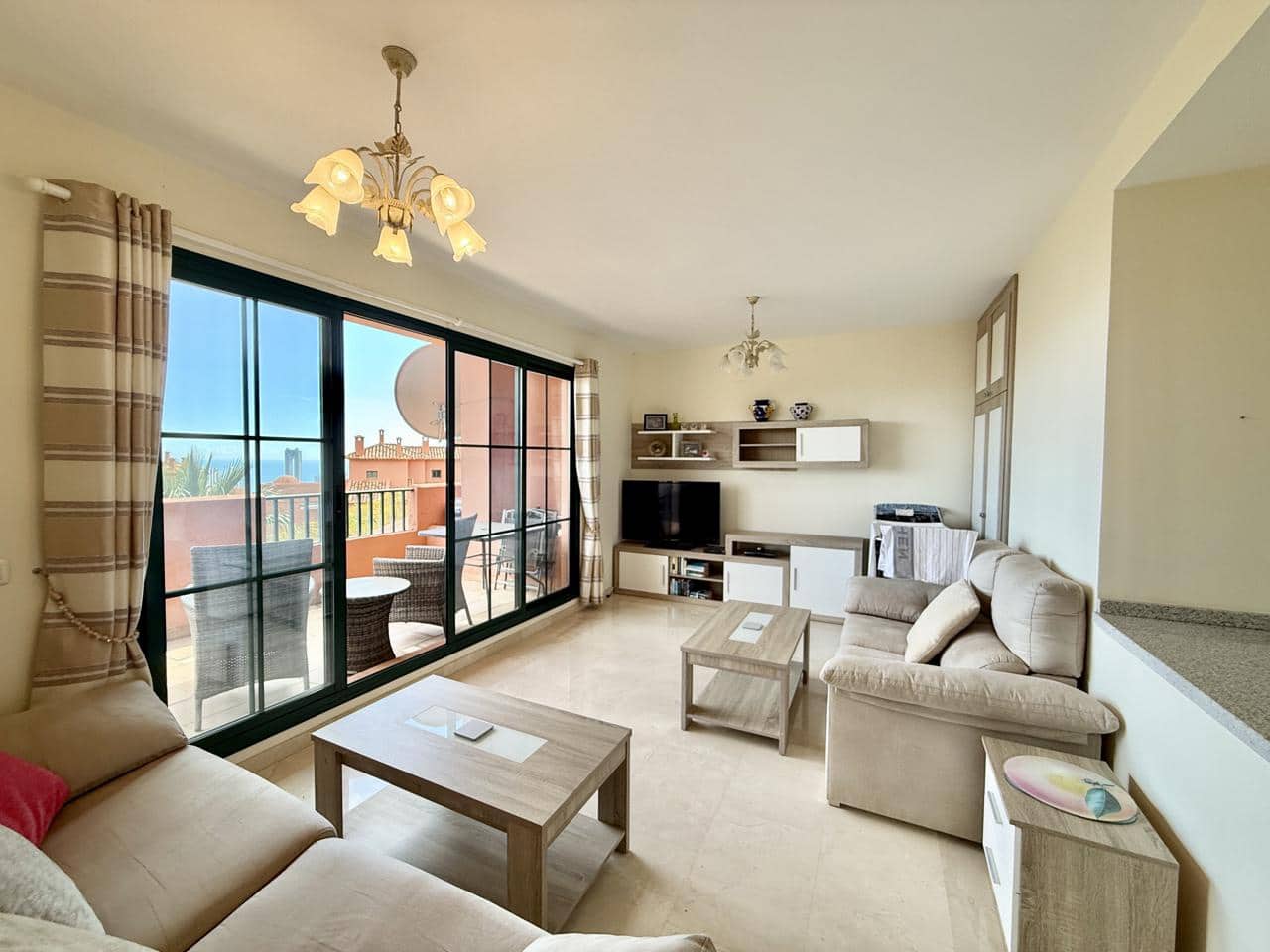 Piso de 1 habitación en Finestrat en venta con piscina garaje - 215.000 € (Ref: 6701569)