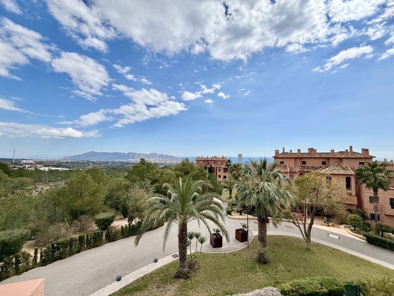 Piso de 1 habitación en Finestrat en venta con piscina garaje - 215.000 € (Ref: 6701569)